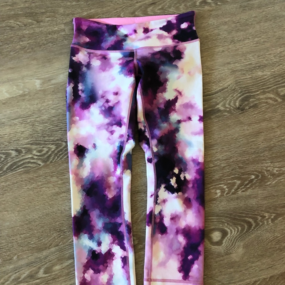 Lululemon purple capris RARE!
